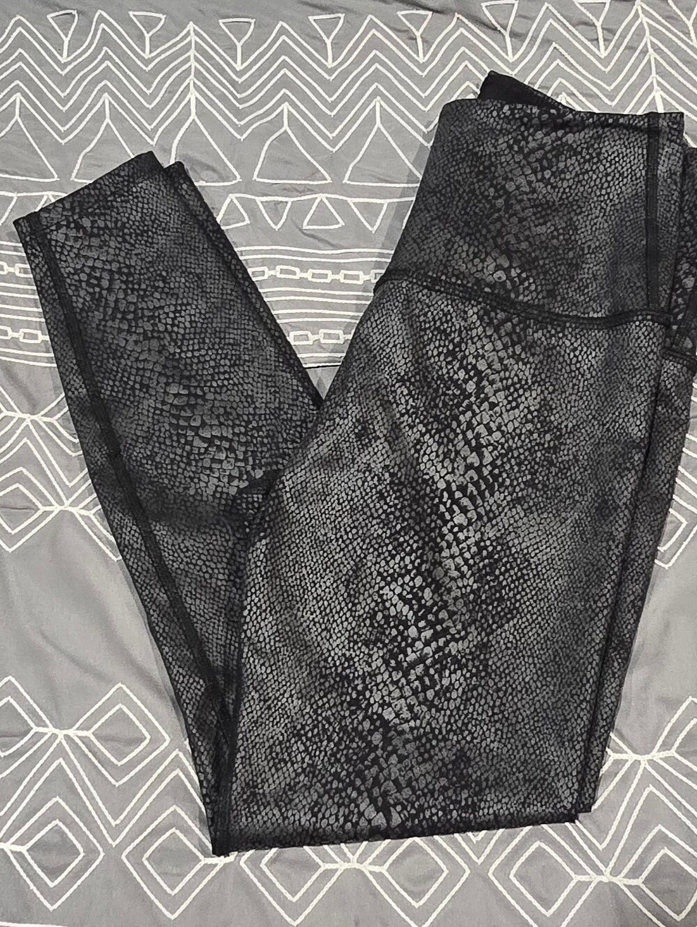 Beyond Yoga High Waisted Snake Print Cropped Leggings